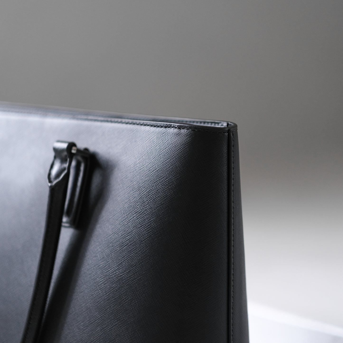 <アウトレット>Italian Saffiano Leather Tote (Black)