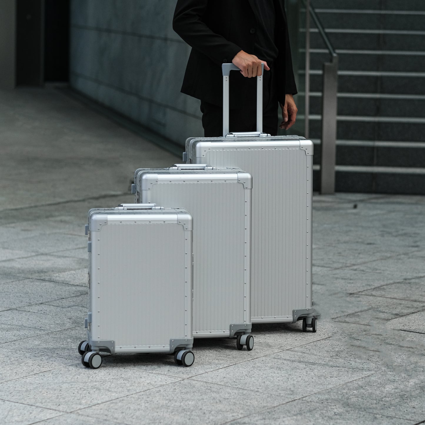 <Pre-Sale>Stripe Aluminum Suitcase(Silver)|28inch