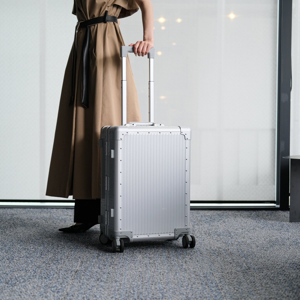 <受注生産 7月末より順次発送>Stripe Aluminum Suitcase(Silver) - aucentic