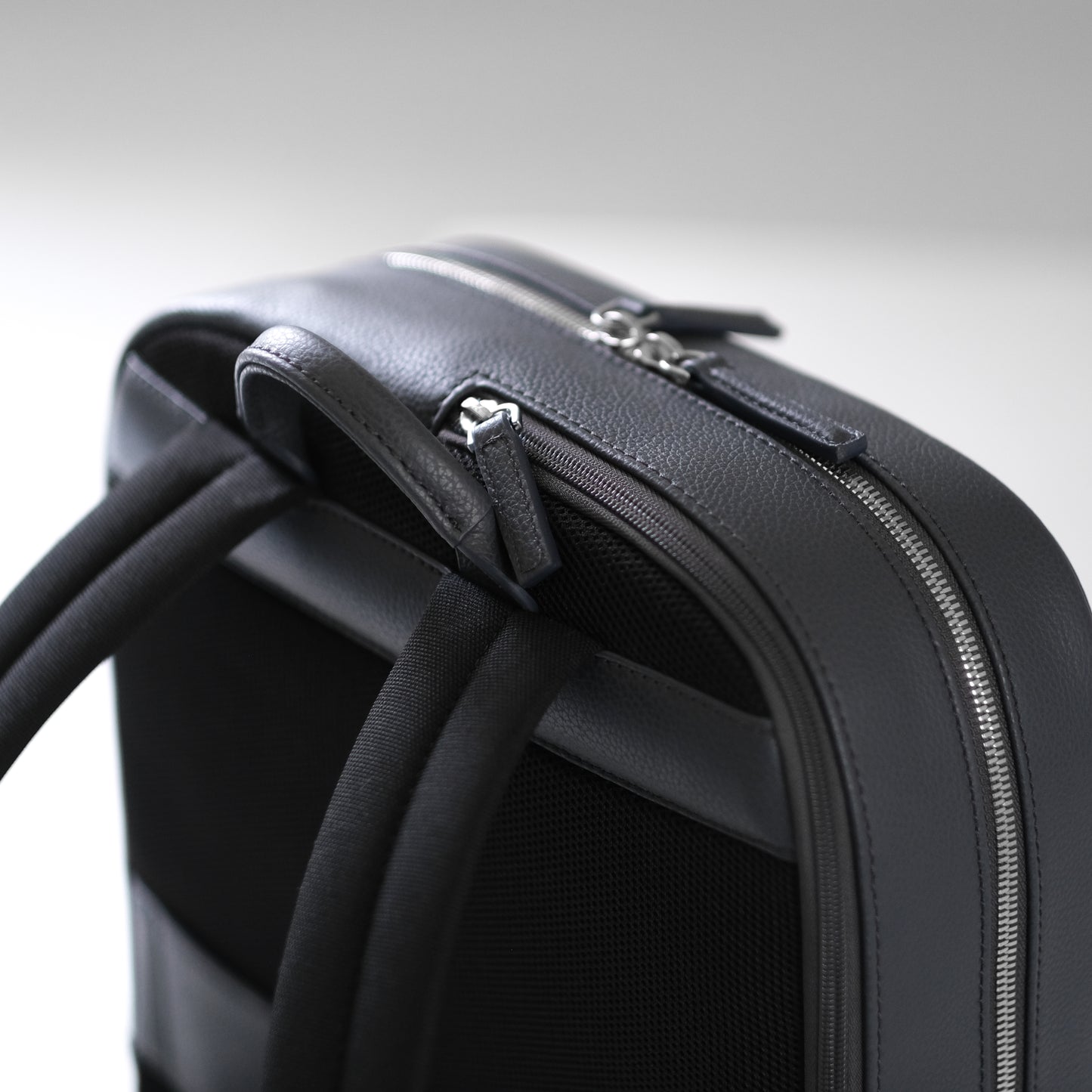 <アウトレット>Full Grain Leather Backpack（Black-Nylon）