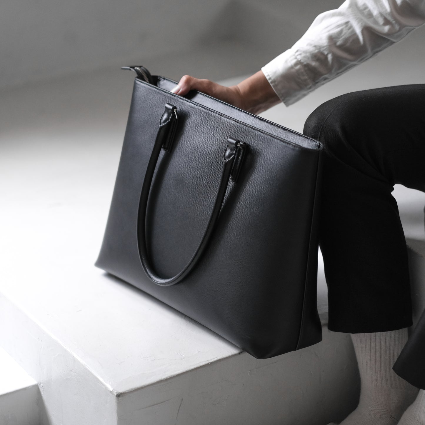 <アウトレット>Italian Saffiano Leather Tote (Black)