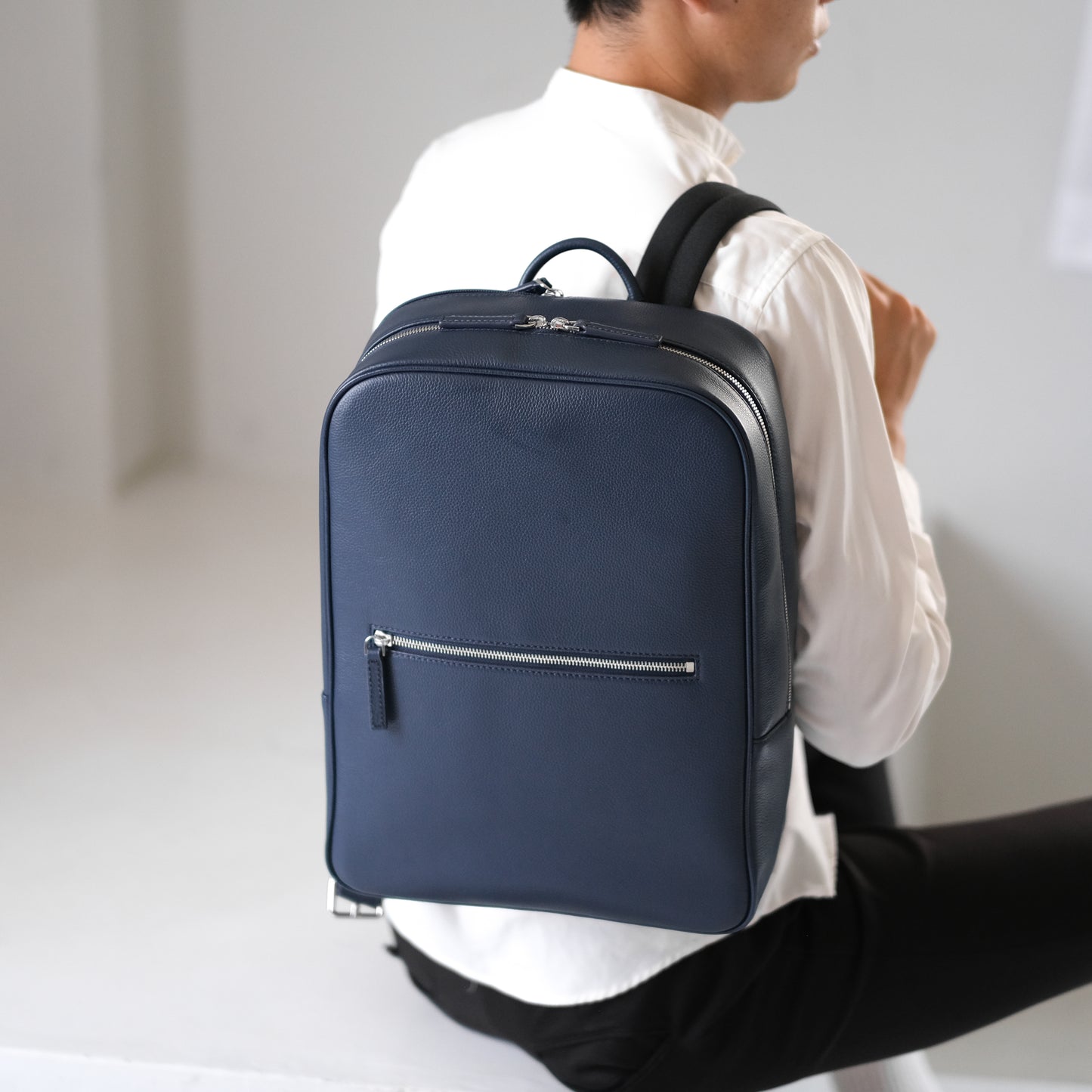<アウトレット>Full Grain Leather Backpack (Navy-Nylon)
