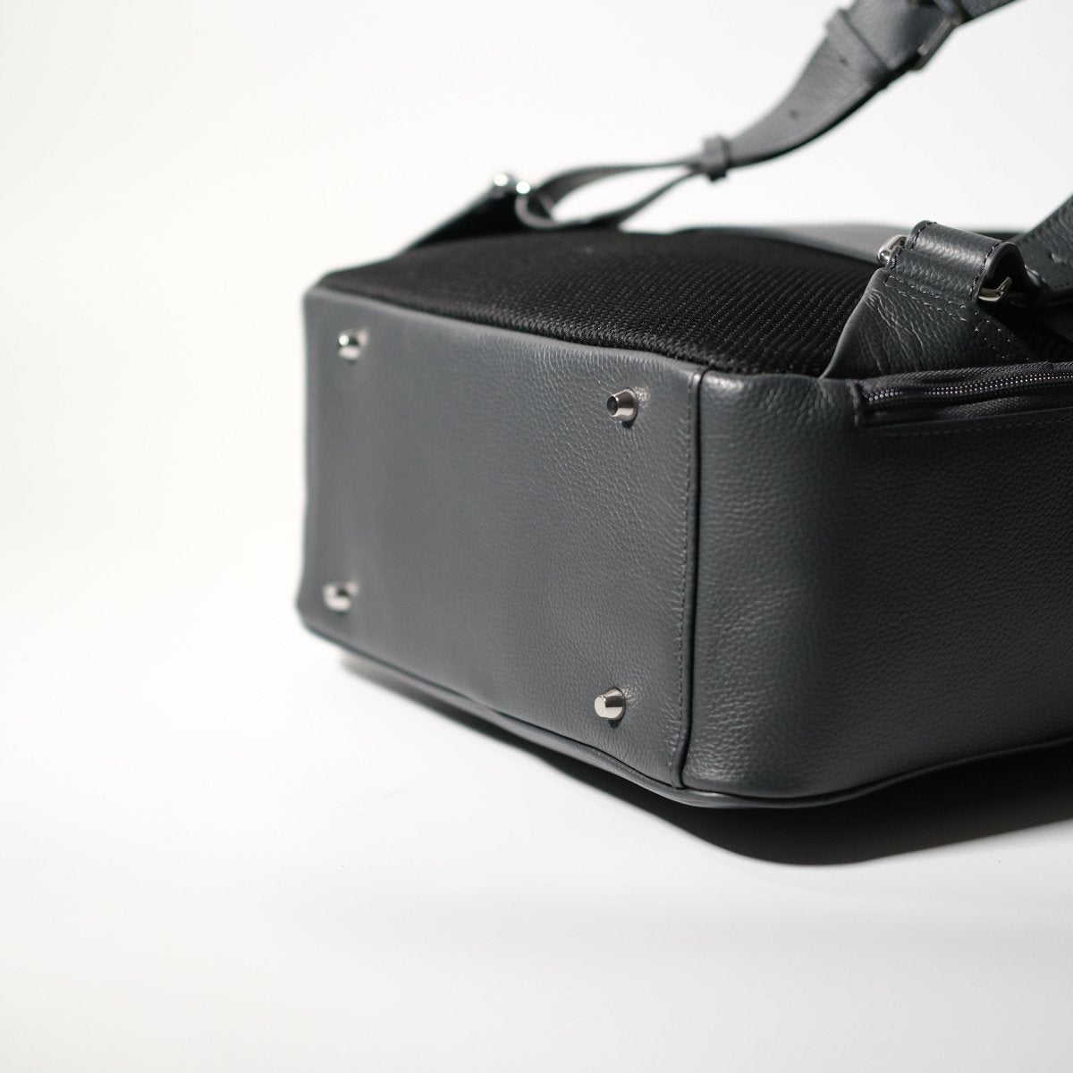 Full Grain Leather Backpack (Grey) - aucentic