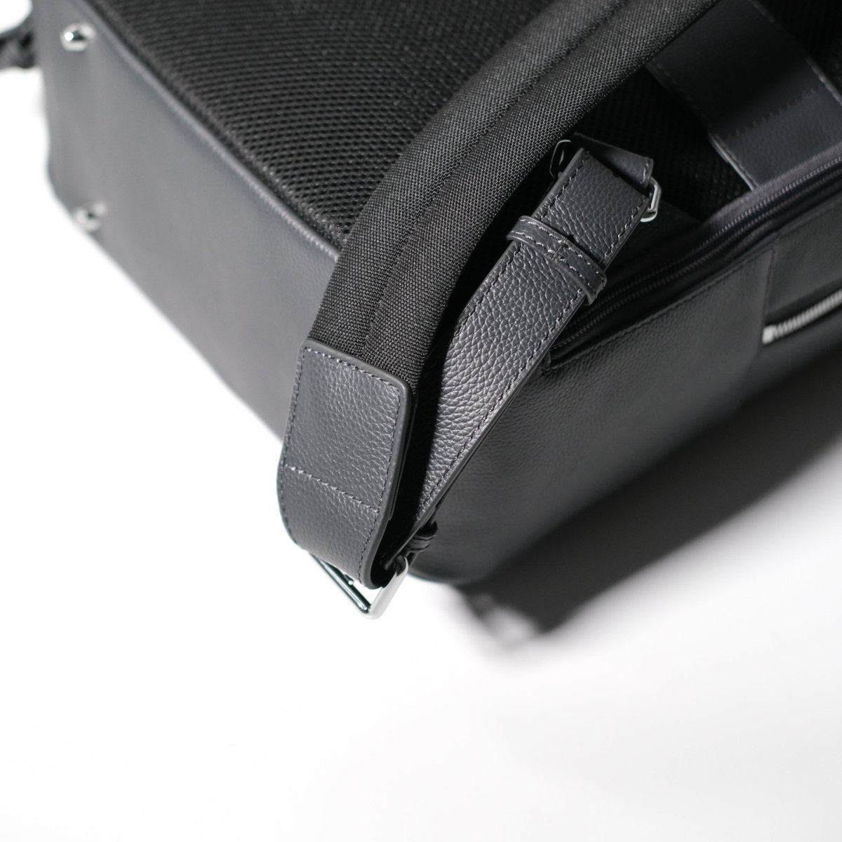 Full Grain Leather Backpack (Grey) - aucentic