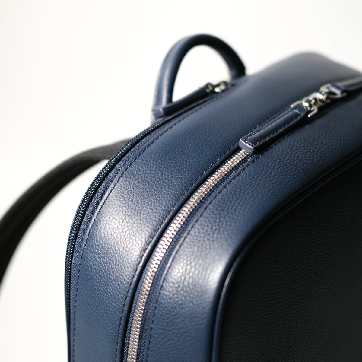 Full Grain Leather Backpack (Navy) - aucentic