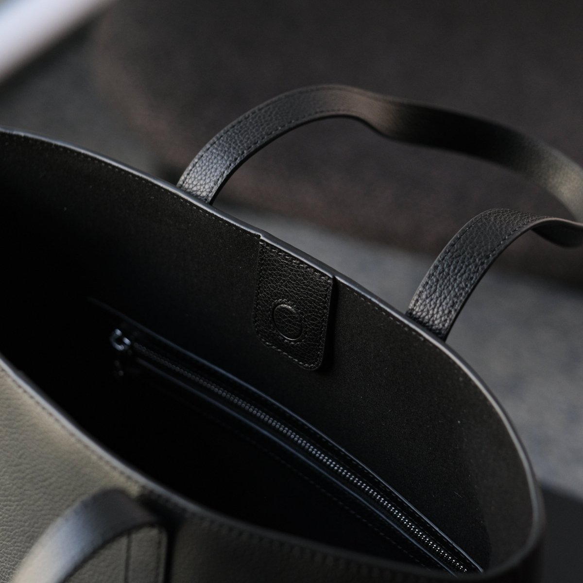 Italian Leather Casual Tote - aucentic